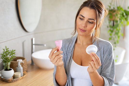 Disque ou Cup Menstruelle : Quel Choix en 2026 ?
